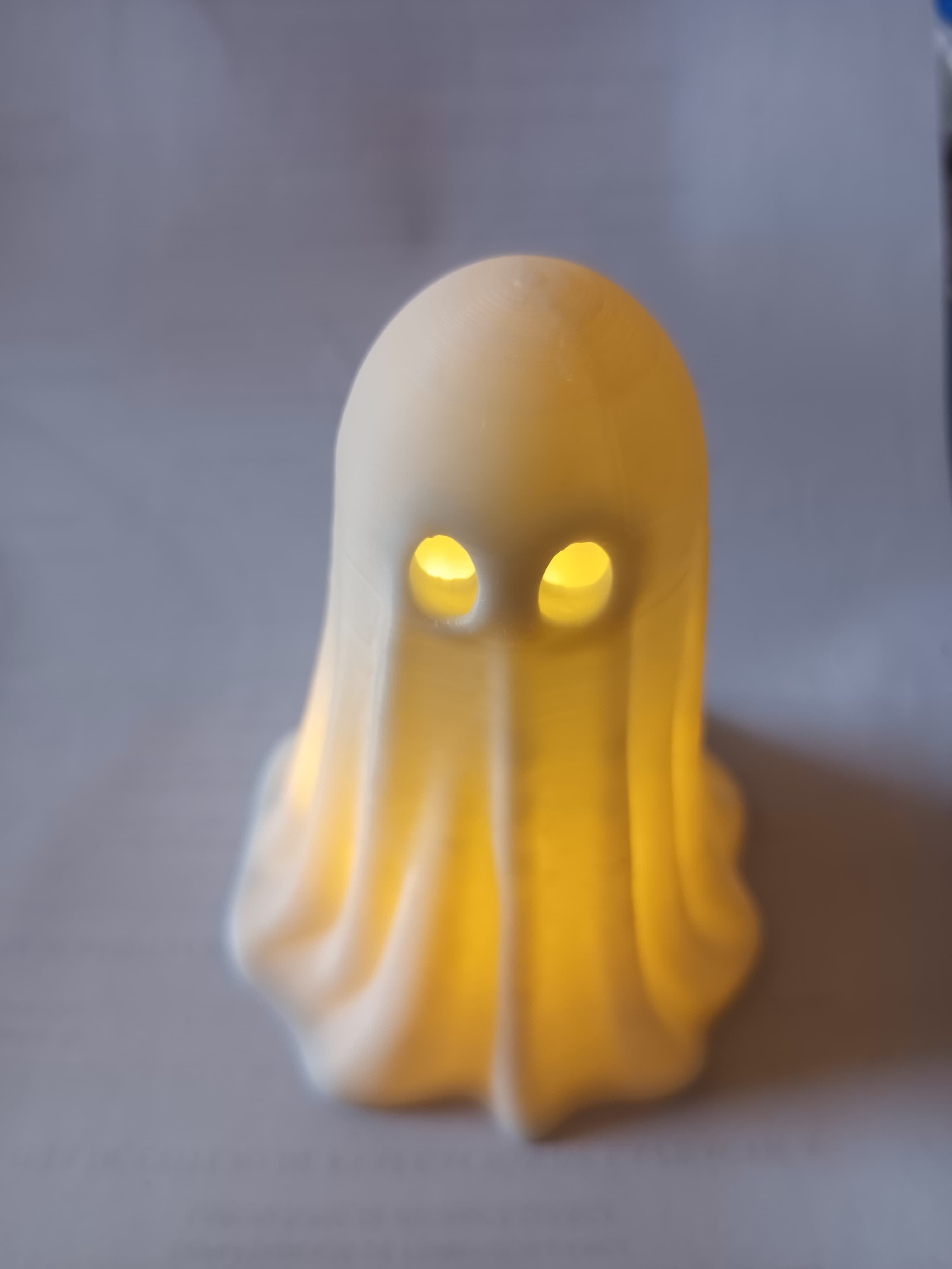 Lámpara LED decorativa con forma de fantasma