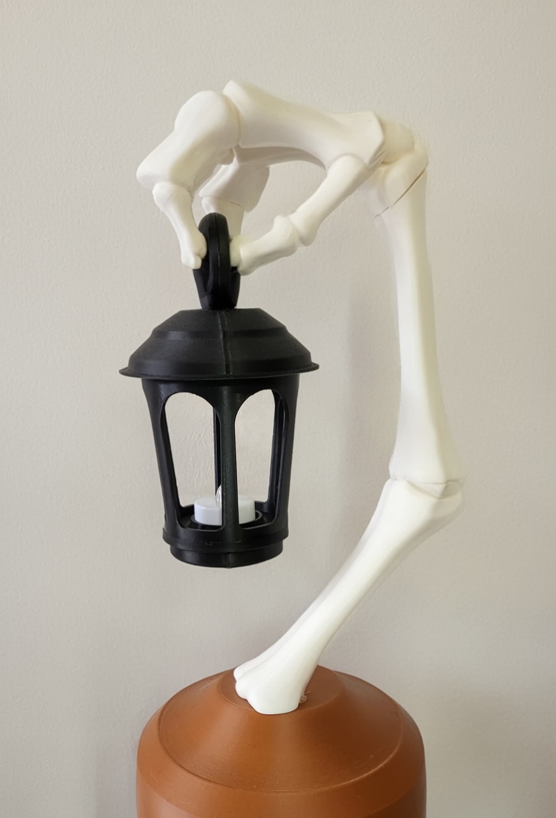 Mano esqueleto farol